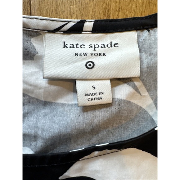 Kate Spade Target Women's Classic Black Rose Crop Tank Top Size Small - Picture 6 of 7